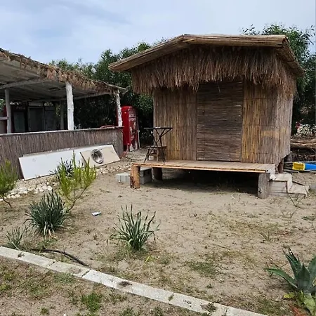 キャンプ場 Zulu Beach Bungalow 2 Vlorë