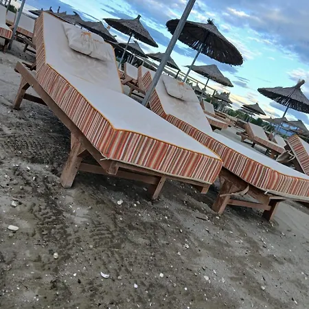 Zulu Beach Bungalow 2 Влёра