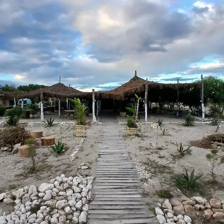 Zulu Beach Bungalow 2